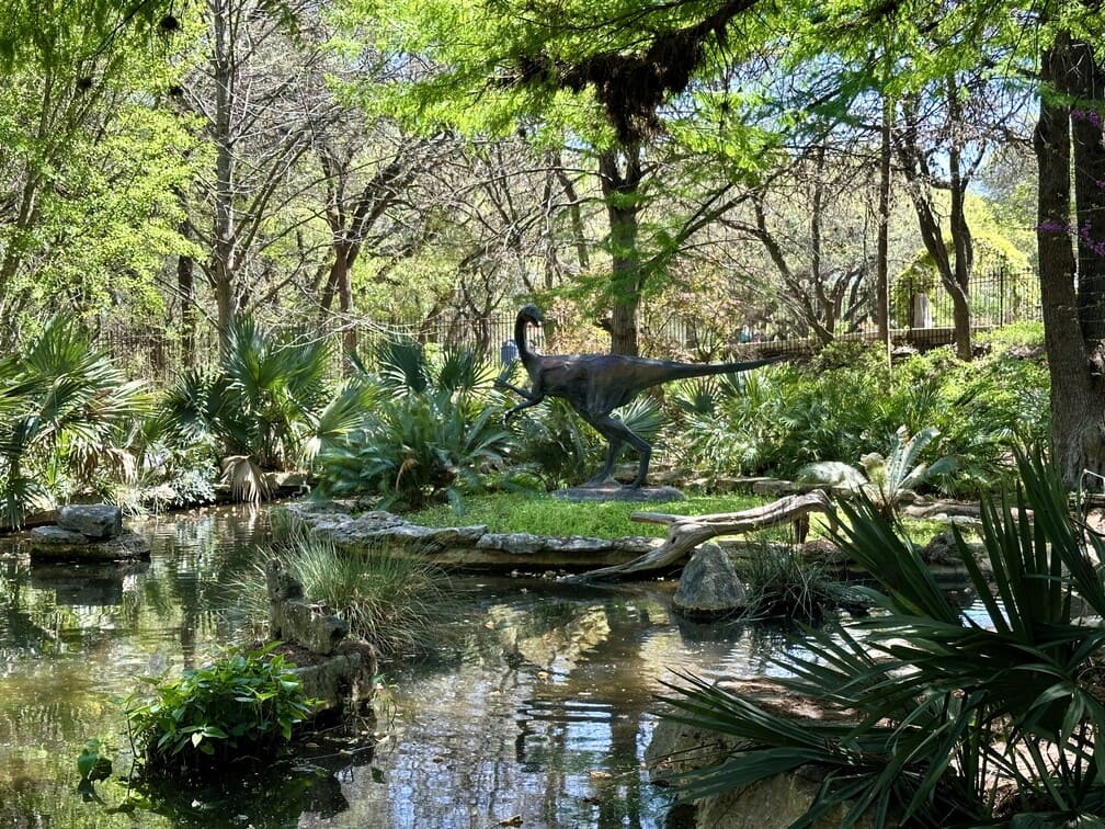 Με το βλέμμα σε έναν κήπο